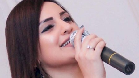 Polisə gül atanlardan biri danışdı – “Allah bəlanızı versin”