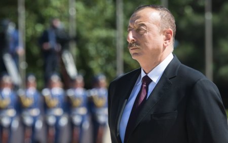 İlham Əliyev şəhidlərin ailə üzvlərinə başsağlığı verdi