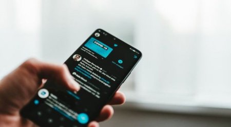 “Twitter” tərcümə üçün yeni xidmətə müraciət edib