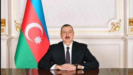 Azərbaycan Prezidenti rusiyalı yazıçını təbrik edib