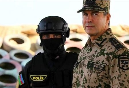 Nazir polis polkovniklərinin yerini dəyişdi - ƏMR
